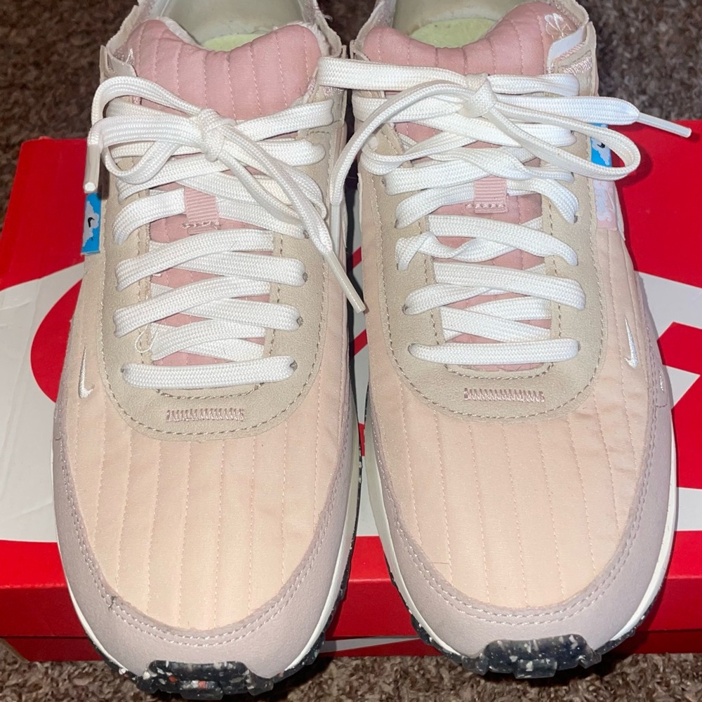 Super cute Nike Women's Sneakers
